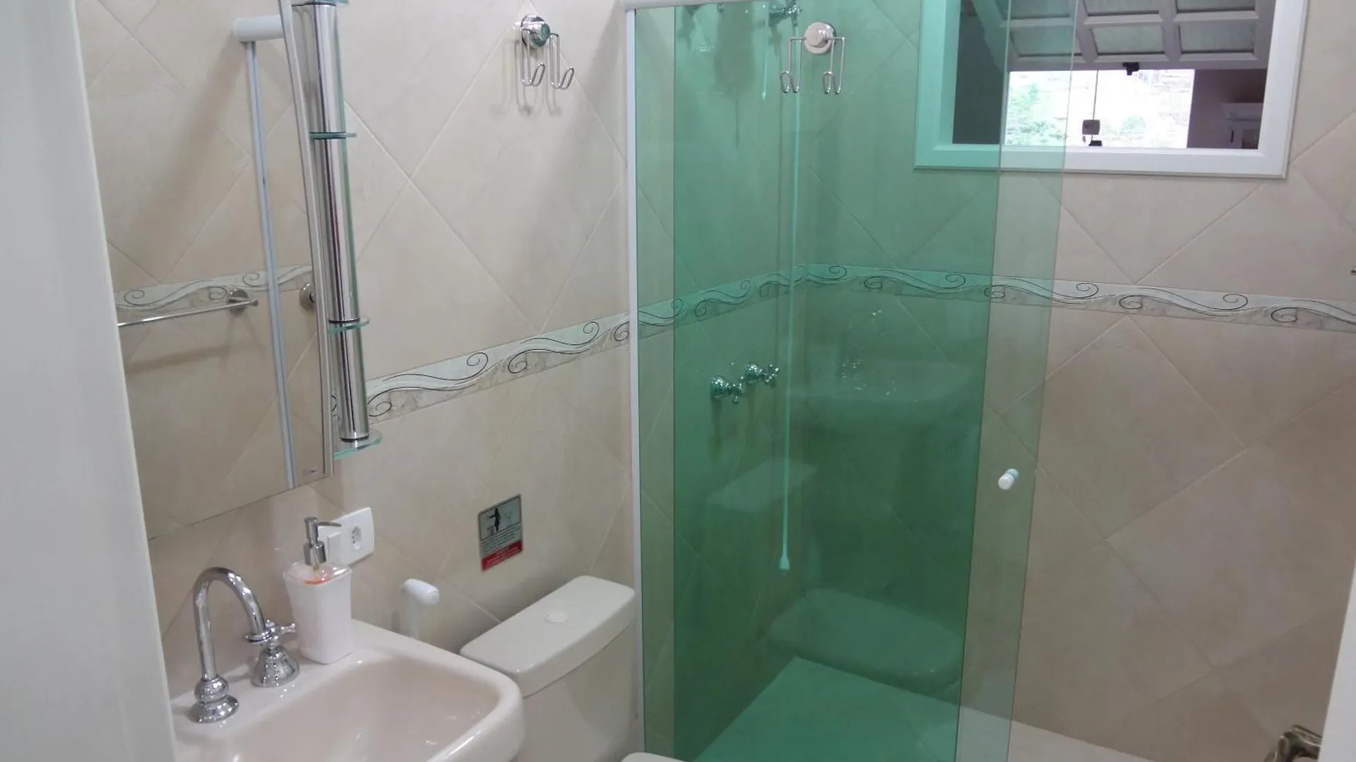 فندق مبيت وإفطار Suites Tia Stella Campos do Jordão البرازيل