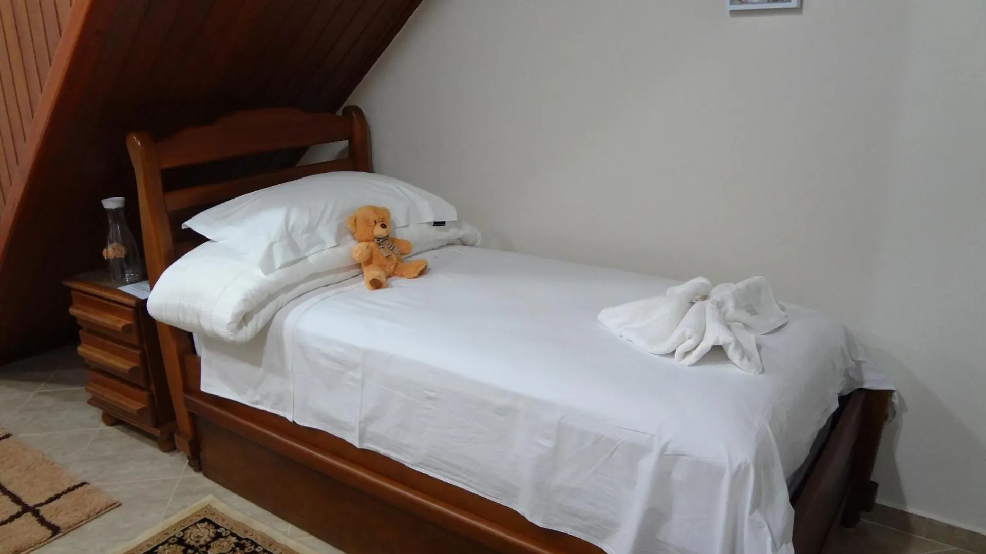 Suites Tia Stella Campos do Jordão 0*,  البرازيل