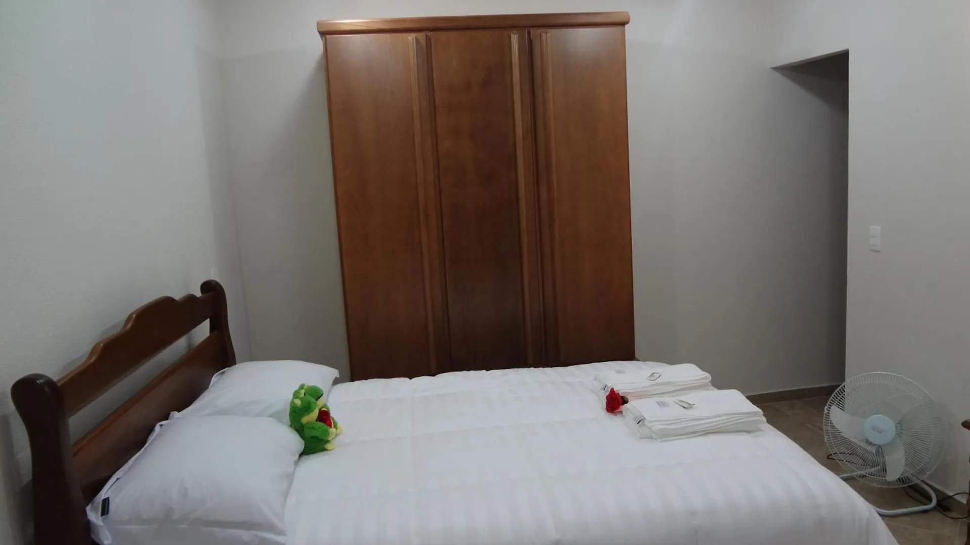 فندق مبيت وإفطار Suites Tia Stella Campos do Jordão